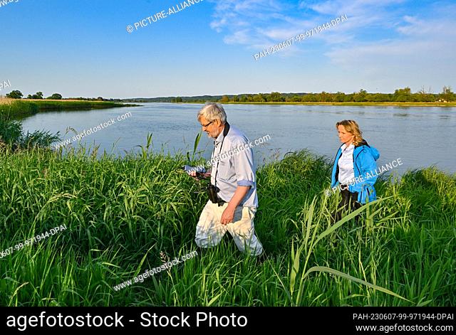 05 June 2023, Brandenburg, Criewen: Steffi Lemke, Federal Minister for the Environment, and Axel Vogel, Minister for the Environment of Brandenburg (both...
