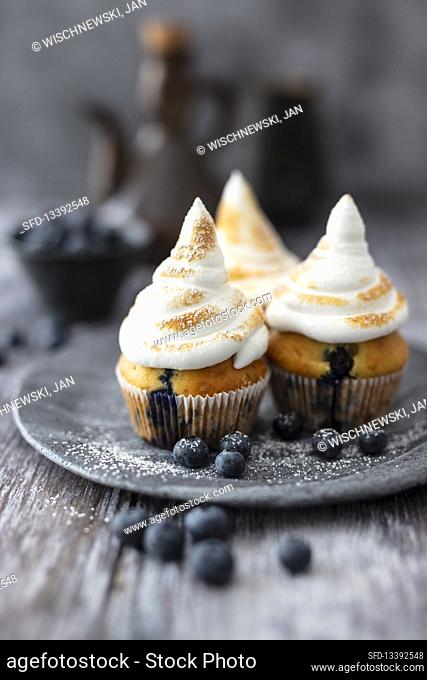 Blueberry muffins with flamed meringue