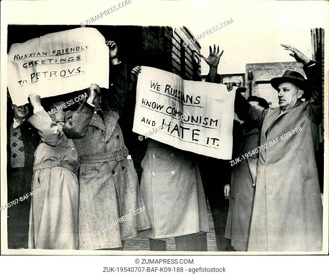 Jul. 07, 1954 - Russians in Melbourne attend commission on Espionage 'We hate Communism'; A number of Russians living in Australia attended the Melbourne...