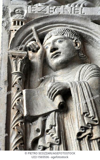 Modena (Italy): bas-relief on the Cathedral’s façade