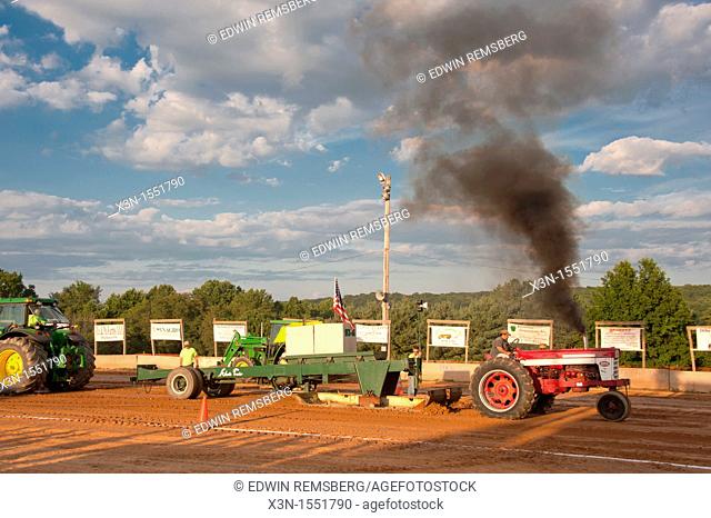 Tractor pull at the Mason Dixon Fair