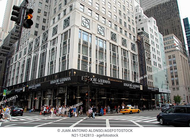 The Prada store on Fifth Avenue in New York, Stock Photo, Picture And  Rights Managed Image. Pic. Y9H-2493332 | agefotostock