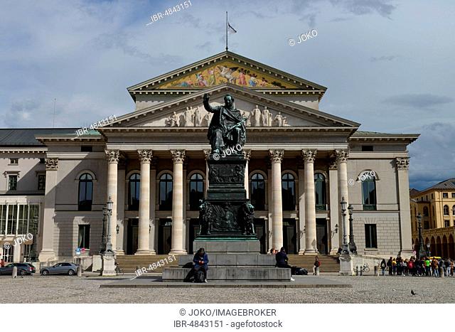 Monument to King Maximilian I Joseph in front of the National Theatre, Max-Joseph-Square, Munich, Bavaria, Germany