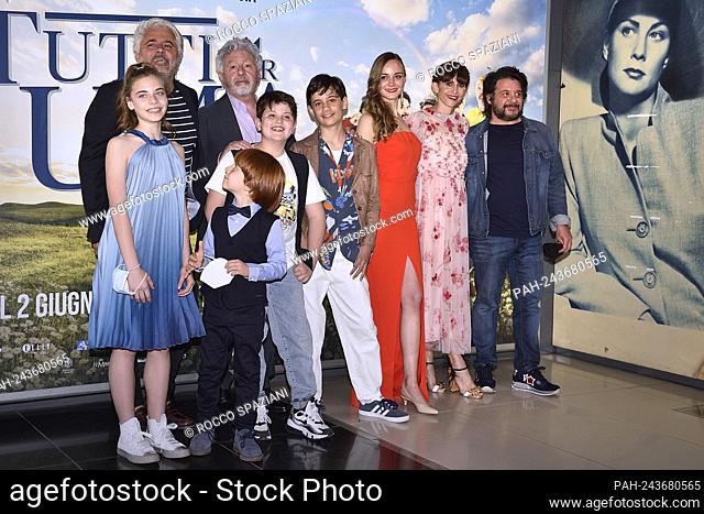 Director Susy Laude poses with the cast attends the Photocall of the film tutti pazzi per Uma. Rome (Italy), June 1, 2021. - Rome/Rome/Italien