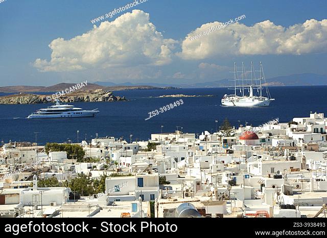 View to the cruise ship anchored near the center of Mykonos old town, Mykonos Island, Cyclades Islands, Greek Islands, Greece, Europe