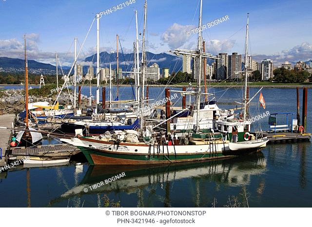 Canada, Vancouver, English Bay, boats, skyline
