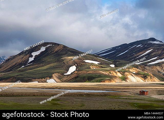 Laugavegur hiking trail is the most famous multi-day trekking tour in Iceland. Landscape photo from the area around Landmannalaugar