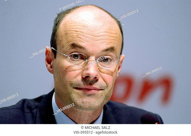 Dr. Marcus SCHENK, CFO of the utility giant EON AG during the annual Press Conference in Duesseldorf. - Duesseldorf, DEU GERMANY, 07/03/2007