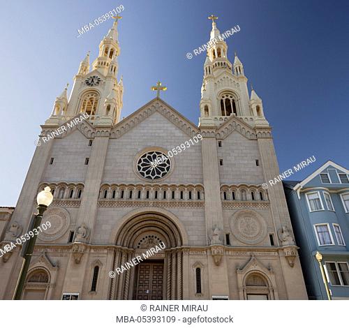 Saints Peter and Paul Church, Washington Square, Telegraph Hill, San Francisco, California, USA