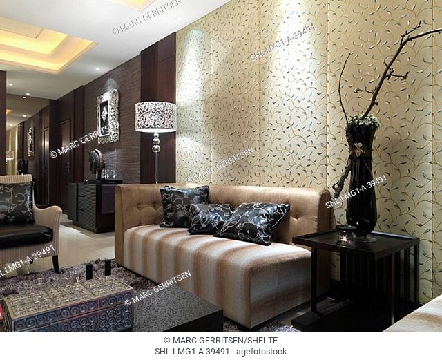 Elegant contemporary living room