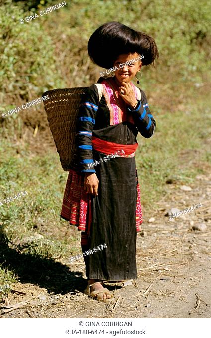 A Red Hmong woman in traditional dress, Laichau, North Vietnam, Vietnam, Indochina, Southeast Asia, Asia
