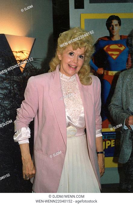 Veteran actress Donna Douglas has died at the age of 81. The TV star passed away at her home in Pride, Louisiana on New Year's Day (01Jan15)