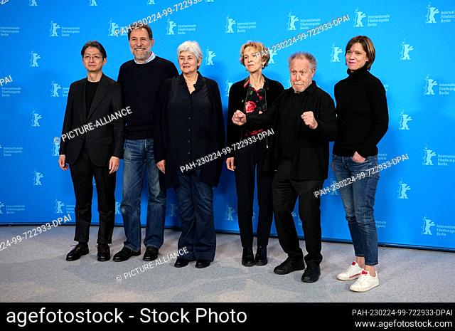 24 February 2023, Berlin: Norio Hatano (l-r), producer Gilles Sacuto, producer Milena Poylo, filmmaker Linda De Zitter, director Nicolas Philibert and producer...