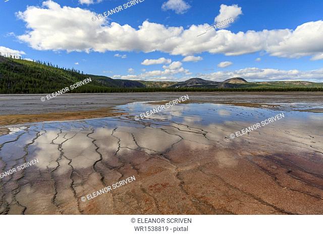 Grand Prismatic Spring reflections with Twin Buttes, Midway Geyser Basin, Yellowstone National Park, UNESCO World Heritage Site, Wyoming