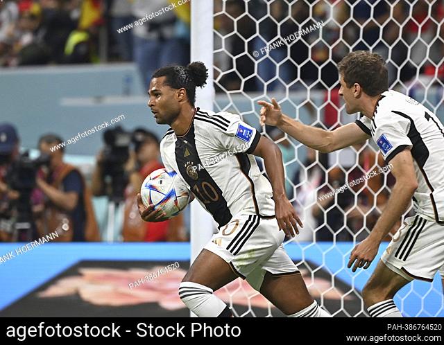 jubilation Serge GNABRY (GER) after his goal to 0:1, with Thomas MUELLER (Muller) r. (GER), Costa Rica (CRC) - Germany (GER), group phase group E, 3rd matchday