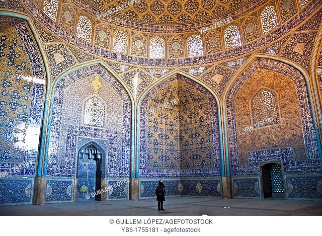 woman visitor at the Masjid-i Sheikh Lotfallah Mosque, Isfahan, Iran
