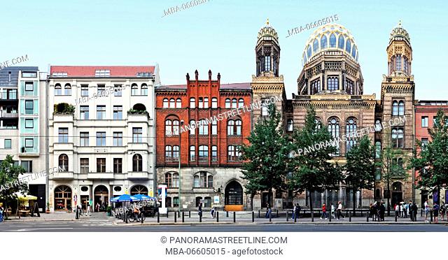 Berlin, Mitte, Oranienburger Straße (street) with new synagogue (centrum Judaicum) in linear representation, Streetline multiperspective photography
