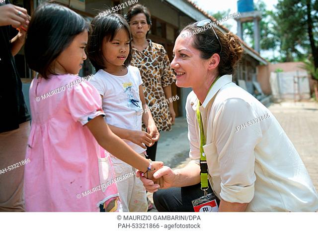 Actress Natalia Woerner speaks with former street children in Jakarta,  Indonesia, 03 November 2014. She supports Kindernothilfe