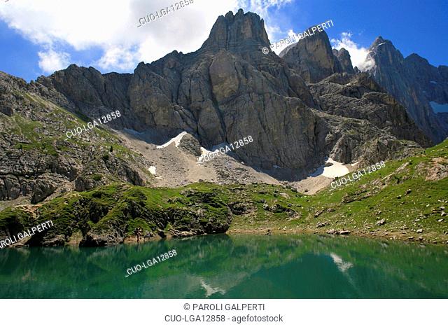 Monte Civetta, laghetto alpino