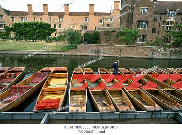 Cambridge Cambridgeshire England Great Britain United Kindom boats on the river Cam