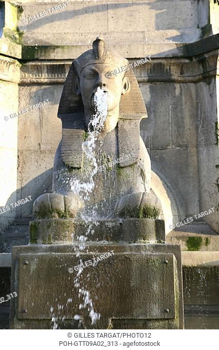 tourism, France, paris 1st arrondissement, place du chatelet - fountain, egyptian sphinx, water jets Photo Gilles Targat