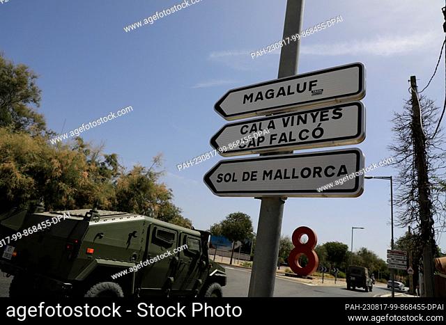 17 August 2023, Spain, Mallorca: Signs show the way to the holidaymaker stronghold Magaluf, Cala Vinyes, Cap Falcó and Sol de Mallorca