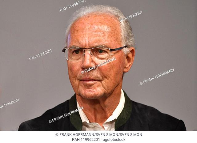 Franz BECKENBAUER (Honorary President FC Bayern Munich), single image, single image, portrait, portrait, portraits. Soccer 1. Bundesliga, 32