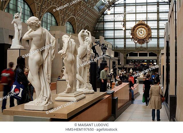 France, Paris, Musee d' Orsay, general view of the nave with sculptures