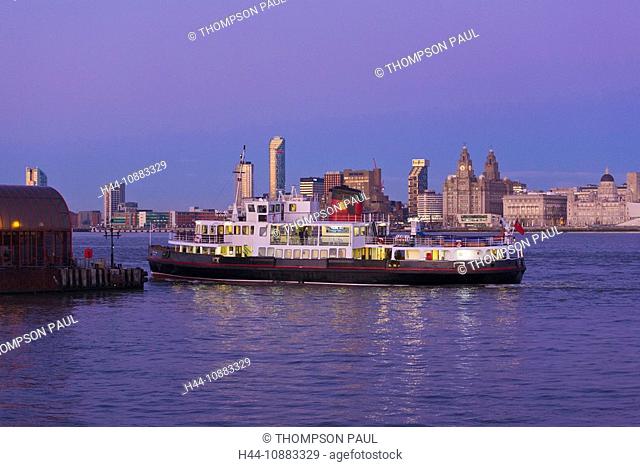 Ferry arriving at Woodside Ferry Terminal, Waterfront, Liverpool, Merseyside, England