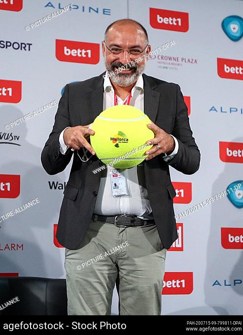 15 July 2020, Berlin: Tennis: Invitational tournament ""bett1Aces"" for men and women in the Steffi Graf Stadium. Andreu Serra