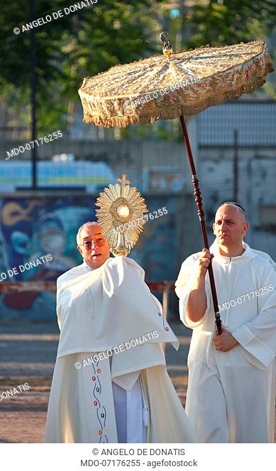 The procession with the Blessed Sacrament led by Cardinal Angelo De Donatis, Vicar General of Rome, during the Holy Mass celebrated by Pope Francis in the...