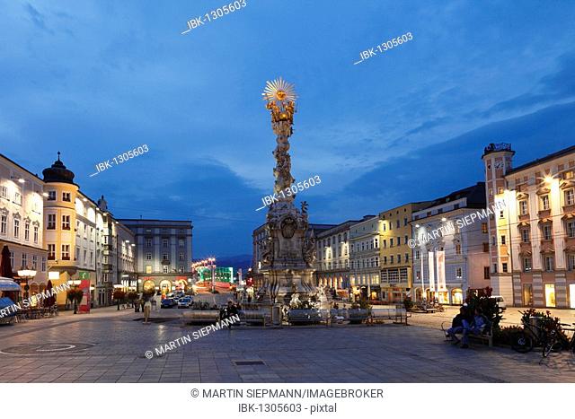 Main Square with Trinity Column, Linz, Upper Austria, Austria, Europe