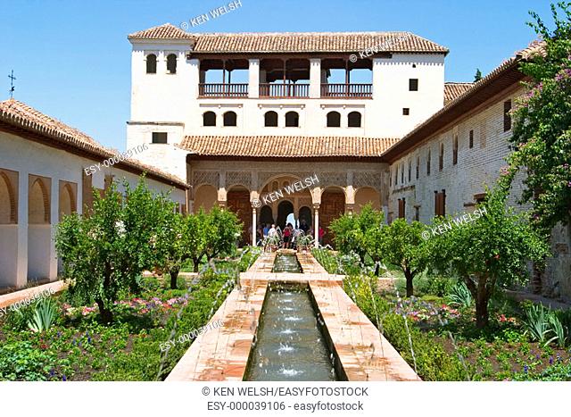 Generalife palace and gardens, Alhambra. Granada. Andalusia, Spain