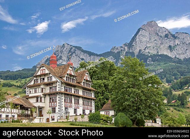 Das Ital-Reding-Haus ist ein Landsitz in der Kantonshauptstadt Schwyz und wurde1609 errichtet