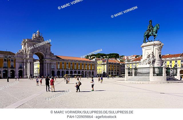 13.05.2019, Lisbon, capital of Portugal on the Iberian Peninsula in the spring of 2019. The Arco da Rua Augusta, also Arco do Triunfo is a triumphal arch at the...