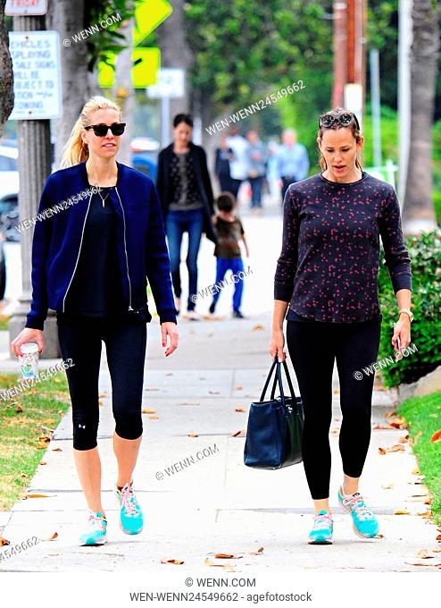 Jennifer Garner runs errands on her way to the gym with a friend Featuring: Jennifer Garner Where: Brentwood, California