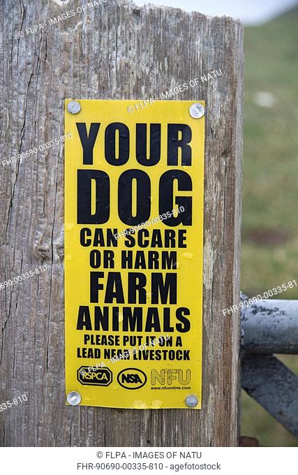'Your Dog Can Scare Or Harm Farm Animals, Please Put It On A Lead Near LIvestock' sign, near Weymouth, Dorset, England