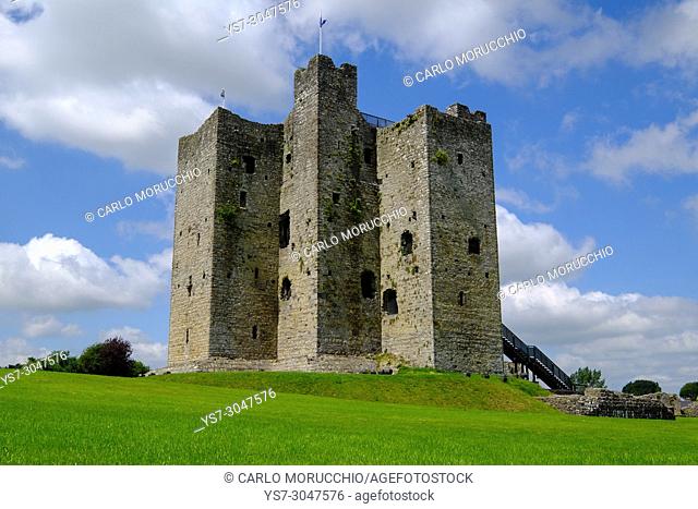 Trim Castle, a Norman castle on the south bank of the River Boyne in Trim, County Meath, Ireland, Europe