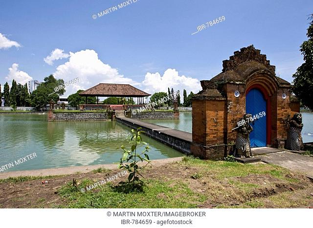Water Palace, Hindu and Muslim temple near Narmada, Lombok Island, Lesser Sunda Islands, Indonesia