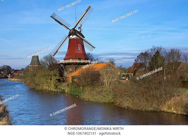 Twin mills of Greetsiel, commune Krummhoern, district Aurich, East Frisia, Lower Saxony, Germany, Europe
