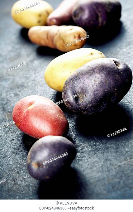 Mixed varieties of fresh potatoes