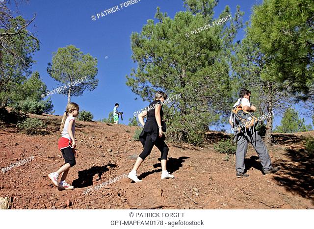 HIKING WITH A GUIDE ON THE DJEBEL KLELOUT MOUNTAIN, ONE OF THE ACTIVITIES AT THE DOMAINE DE TERRES D’AMANAR, TAHANAOUTE, AL HAOUZ, MOROCCO