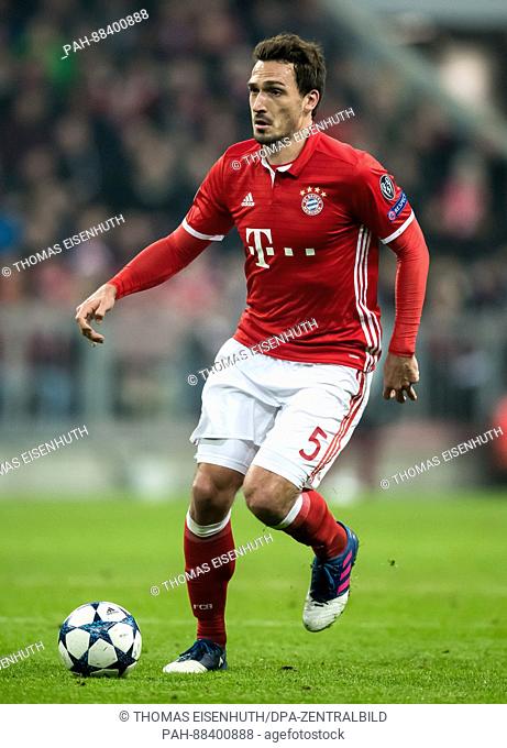 Munich's Mats Hummels, photographed during the UEFA Champions League round of 32 soccer match between FC Bayern Munich and FC Arsenal London at the Allianz...