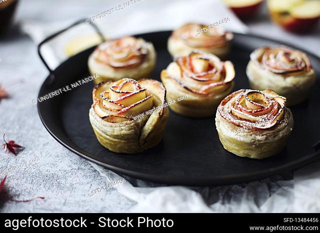 Apple rose muffins