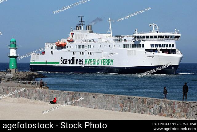 09 April 2020, Mecklenburg-Western Pomerania, Rostock: The ferry ""Copenhagen"" operated by the Scandlines shipping company comes from Gedser (Denmark) and...