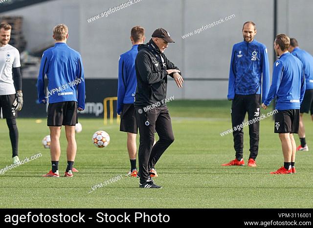 Club Brugge's head coach Philippe Clement pictured during a training session of Belgian soccer team Club Brugge, Monday 18 October 2021, in Brugge