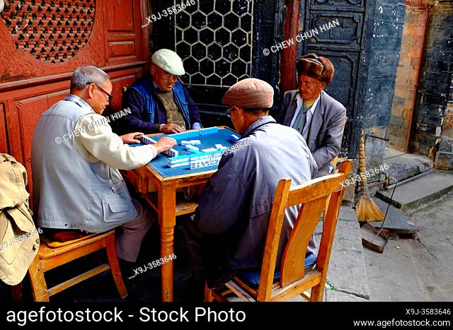 Elders playing mahjong, Mountain Weibaoshan, Weishan, Dali Bai Autonomous Prefecture, Yunnan, China