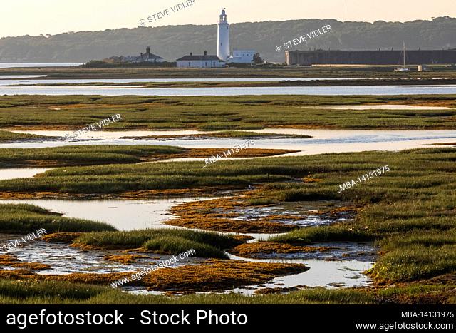 england, hampshire, the new forest, keyhaven, hurst castle and lighthouse
