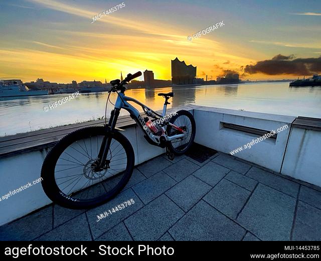 Sunset, HafenCity, Hamburg, Germany, Europe