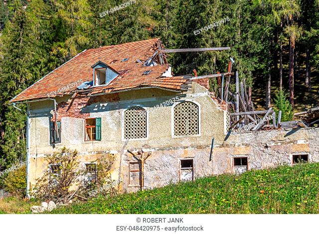 Lost place, ruin, dilapidated building in Prags, South Tyrol